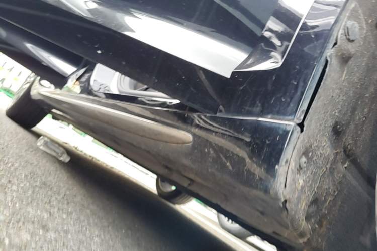 Used Geely Auto Preface 2023 2.0TD Prestige Version Right Side Sill