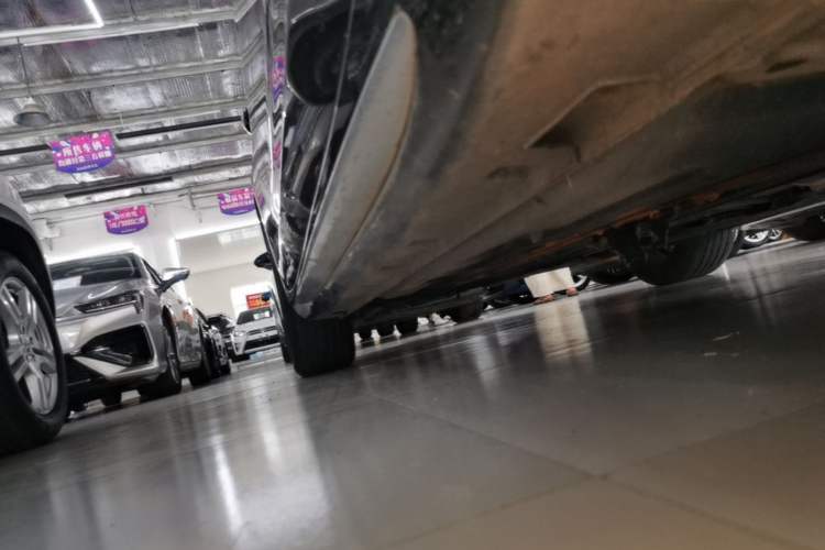 Used Geely Auto Preface 2023 2.0TD Luxury Version Right Side Sill