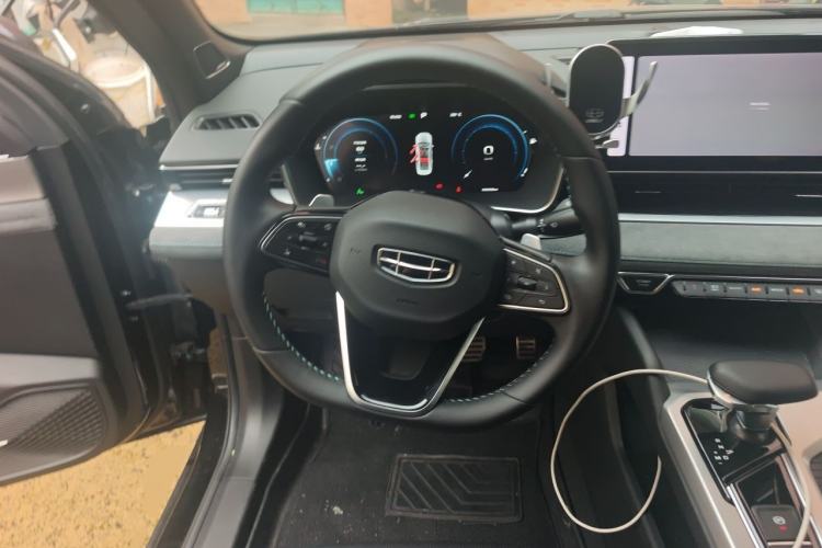 Used Geely Auto Preface 2023 2.0TD "Only This Verdant Green" Edition Steering Wheel