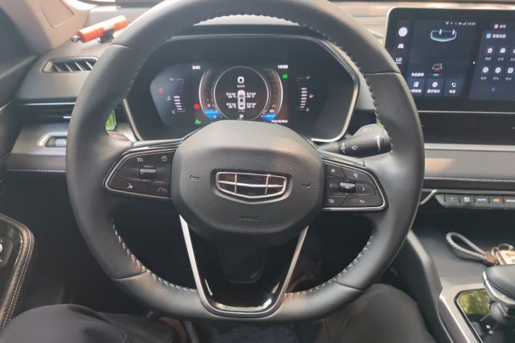 Used Geely Auto Preface 2023 2.0TD Luxury Version Steering Wheel