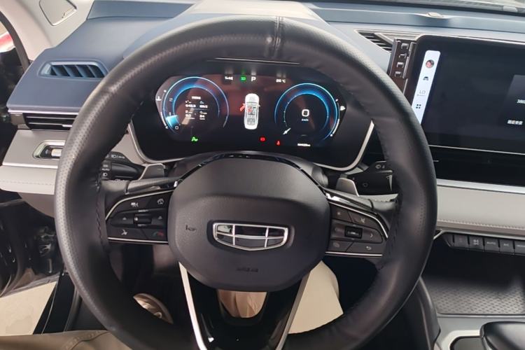 Used Geely Auto Preface 2023 2.0TD Prestige Version Steering Wheel