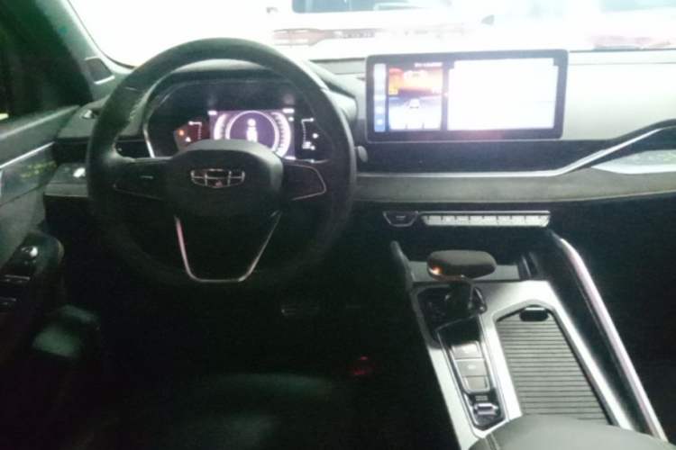 Used Geely Auto Preface 2023 2.0TD Space-Time Edition Steering Wheel