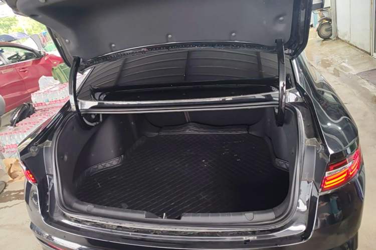 Used Geely Auto Preface 2023 2.0TD Prestige Version Trunk