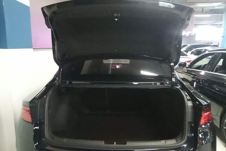Used Geely Auto Preface 2023 2.0TD Space-Time Edition Trunk
