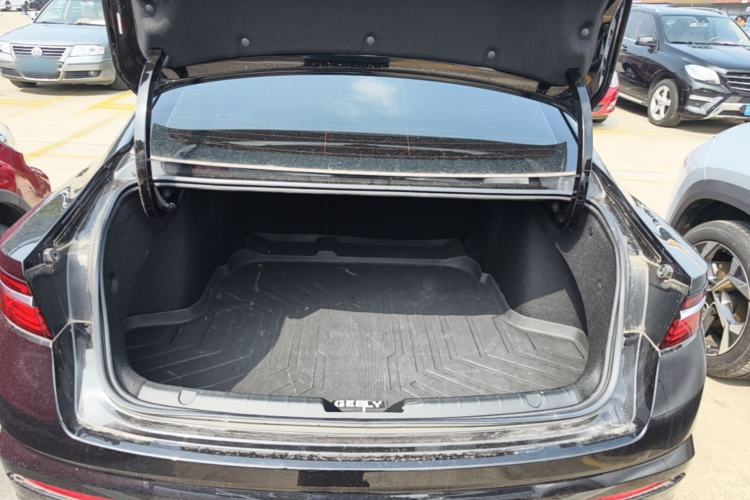 Used Geely Auto Preface 2023 1.5TD Kunlun Edition Trunk