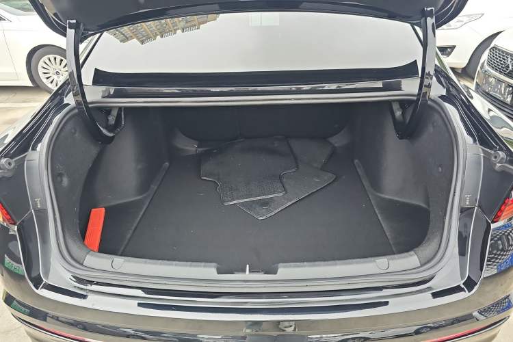 Used Geely Auto Preface 2023 2.0TD Prestige Version Trunk