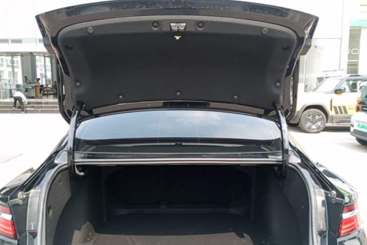 Used Geely Auto Preface 2023 1.5TD Kunlun Edition Trunk