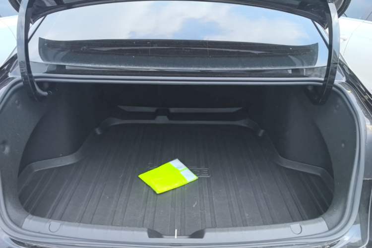 Used Geely Auto Preface 2023 1.5TD Kunlun Edition Trunk