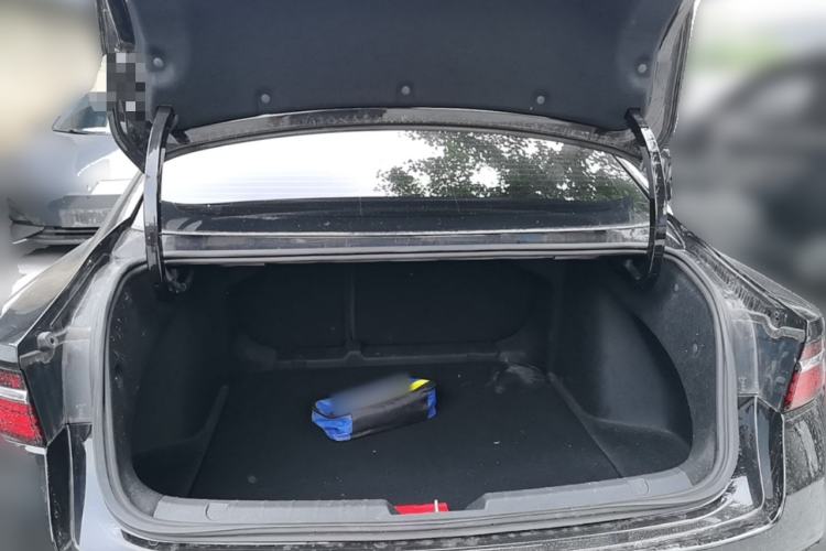 Used Geely Auto Preface 2023 1.5TD Fuyao Version Trunk