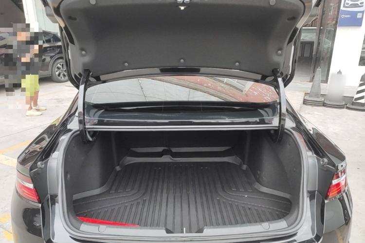 Used Geely Auto Preface 2023 1.5TD Kunlun Edition Trunk