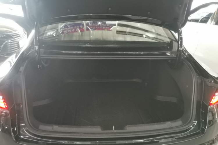Used Geely Auto Preface 2023 2.0TD Luxury Version Trunk