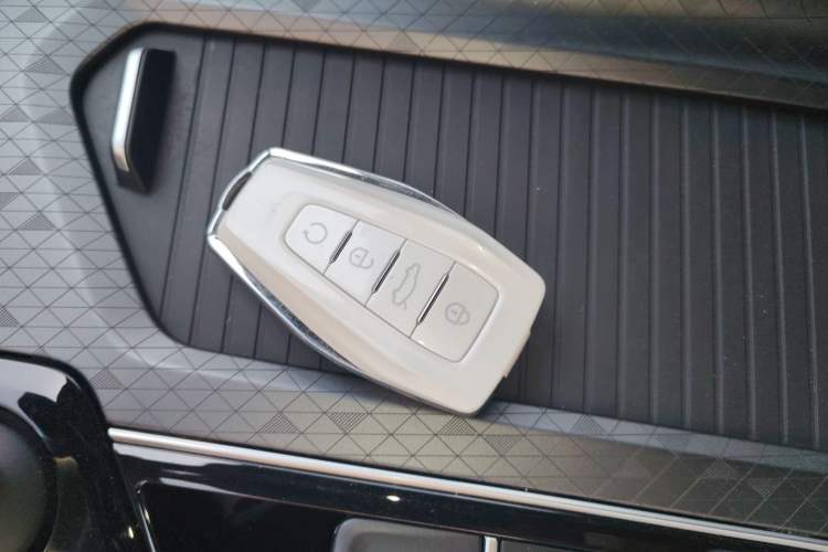 Used Geely Auto Preface 2023 1.5TD Fuyao Version Vehicle Key