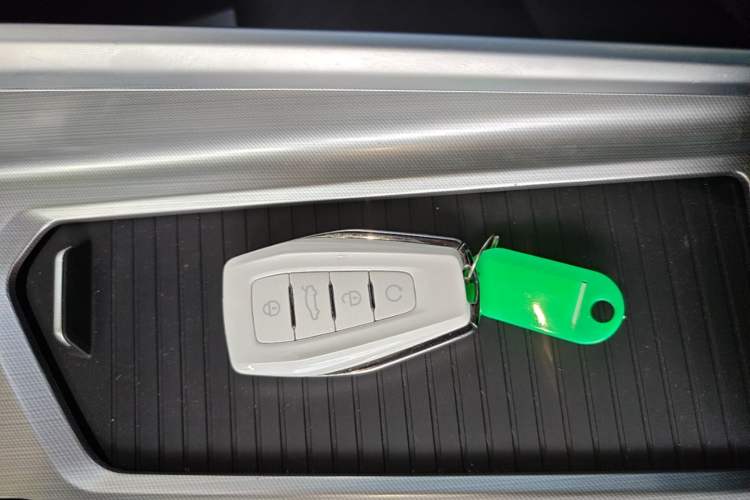 Used Geely Auto Preface 2023 2.0TD "Only This Verdant Green" Edition Vehicle Key