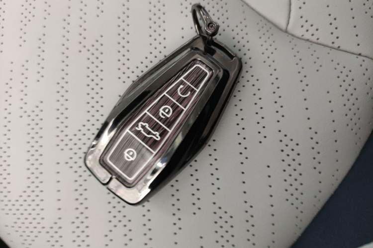 Used Geely Auto Preface 2023 2.0TD Prestige Version Vehicle Key