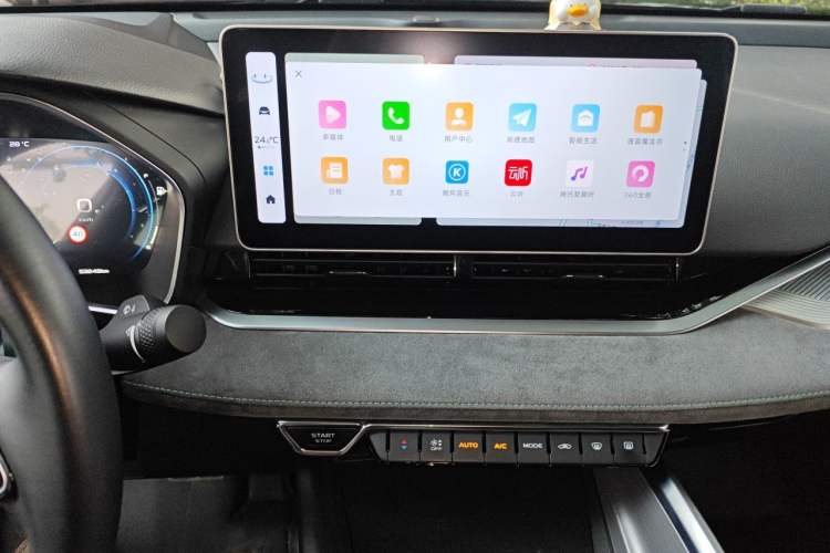 Used Geely Auto Preface 2023 2.0TD "Only This Verdant Green" Edition Audio And AC Panel