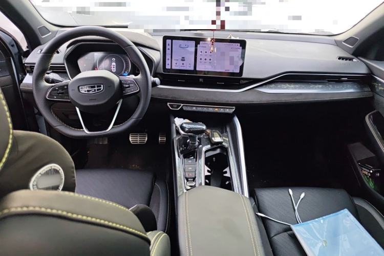Used Geely Auto Preface 2023 2.0TD Space-Time Edition Center Console