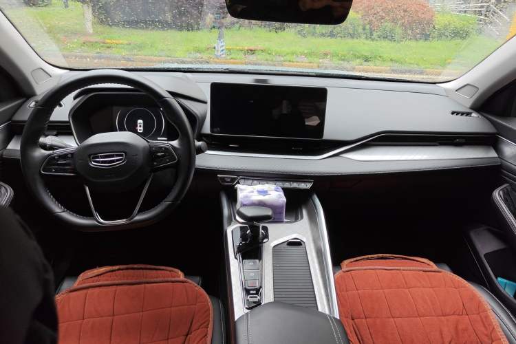 Used Geely Auto Preface 2023 2.0TD Luxury Version Center Console