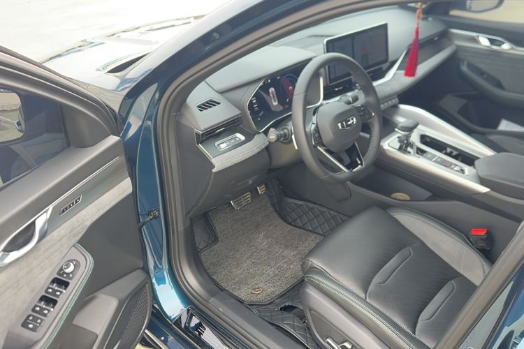 Used Geely Auto Preface 2023 2.0TD "Only This Verdant Green" Edition Driver Seat