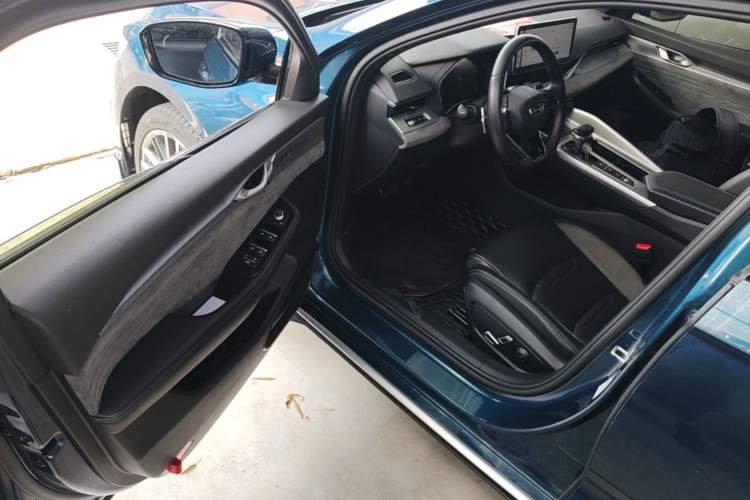 Used Geely Auto Preface 2023 2.0TD "Only This Verdant Green" Edition Driver Seat