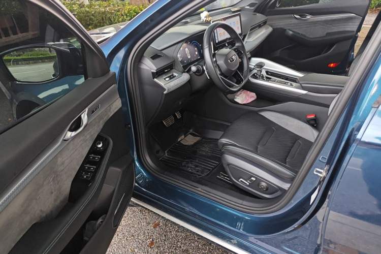 Used Geely Auto Preface 2023 2.0TD "Only This Verdant Green" Edition Driver Seat