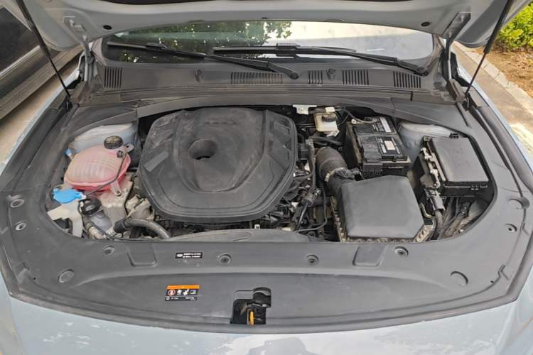 Used Geely Auto Preface 2023 2.0TD Luxury Version Engine Bay