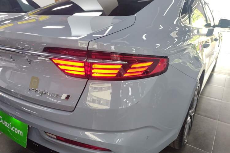 Used Geely Auto Preface 2023 2.0TD Prestige Version Exterior 3