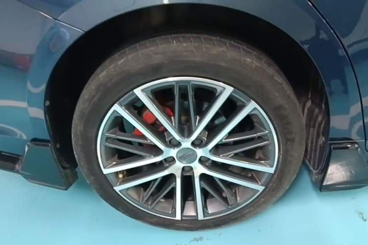 Used Geely Auto Preface 2023 2.0TD "Only This Verdant Green" Edition Exterior 5