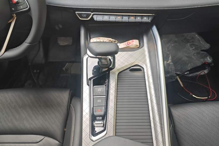 Used Geely Auto Preface 2023 2.0TD Luxury Version Gear Lever