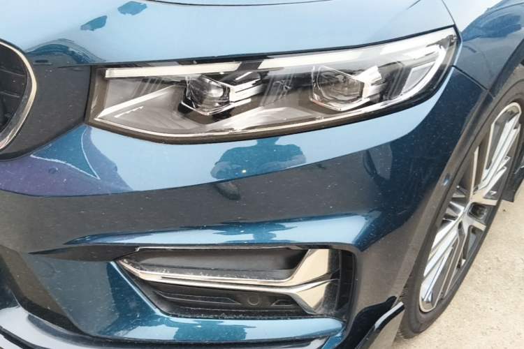 Used Geely Auto Preface 2023 2.0TD "Only This Verdant Green" Edition Left Front Headlight