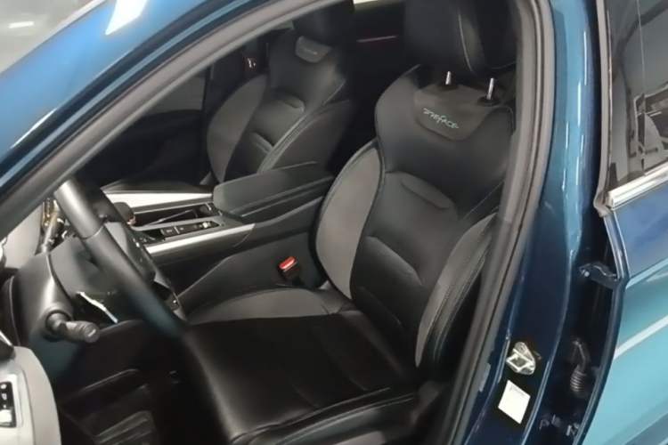 Used Geely Auto Preface 2023 2.0TD "Only This Verdant Green" Edition Left Front Seat