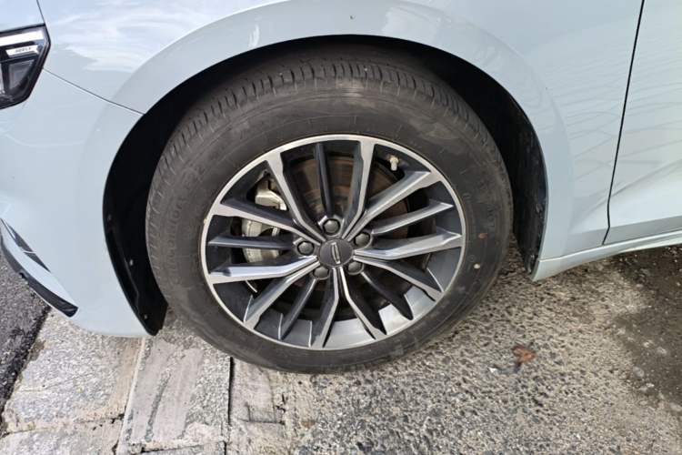 Used Geely Auto Preface 2023 1.5TD Fuyao Version Left Front Wheel Hub