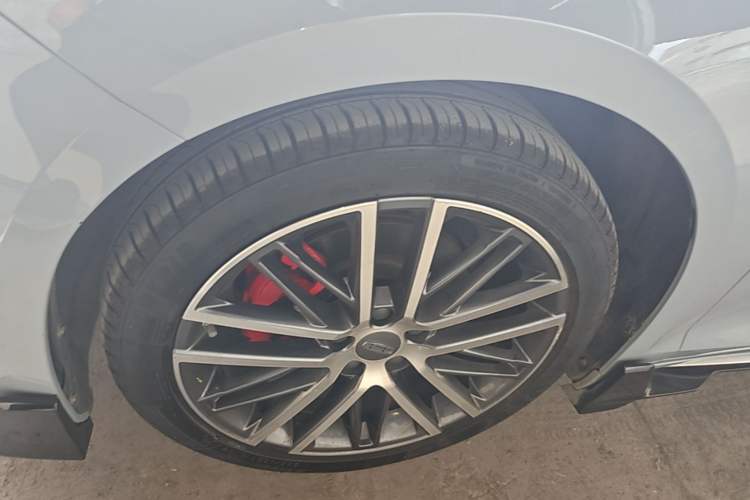 Used Geely Auto Preface 2023 1.5TD Kunlun Edition Left Front Wheel Hub