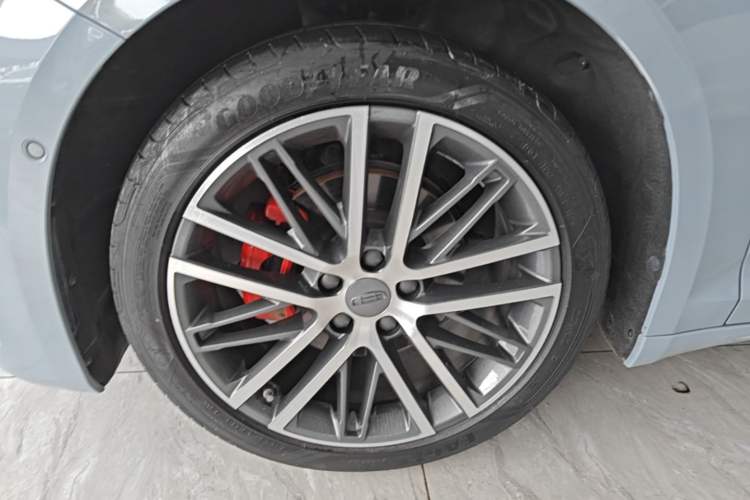Used Geely Auto Preface 2023 2.0TD Prestige Version Left Front Wheel Hub