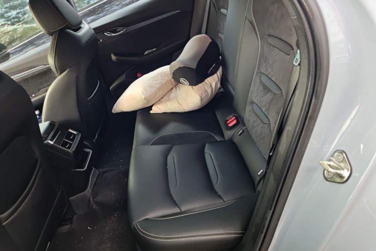 Used Geely Auto Preface 2023 2.0TD Space-Time Edition Left Rear Seat