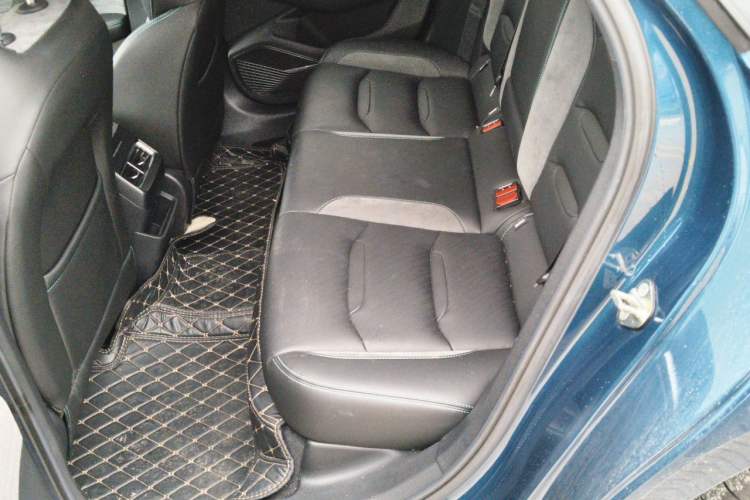Used Geely Auto Preface 2023 2.0TD "Only This Verdant Green" Edition Left Rear Seat