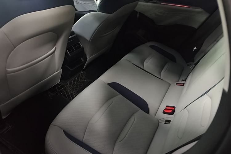 Used Geely Auto Preface 2023 2.0TD Prestige Version Left Rear Seat