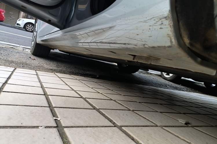 Used Geely Auto Preface 2023 1.5TD Fuyao Version Left Side Sill