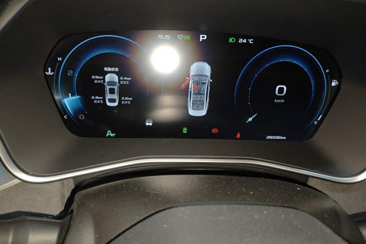 Used Geely Auto Preface 2023 2.0TD "Only This Verdant Green" Edition Odometer Close Up