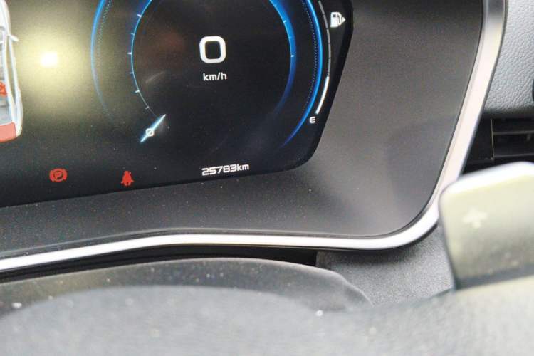 Used Geely Auto Preface 2023 2.0TD "Only This Verdant Green" Edition Odometer Close Up