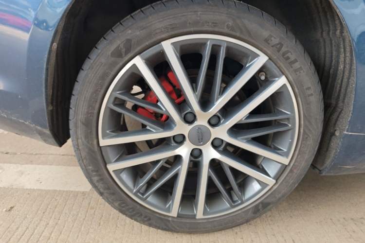 Used Geely Auto Preface 2023 2.0TD Prestige Version Right Rear Wheel Hub