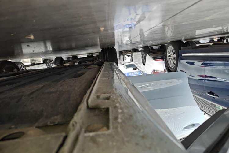 Used Geely Auto Preface 2023 2.0TD Prestige Version Right Side Sill
