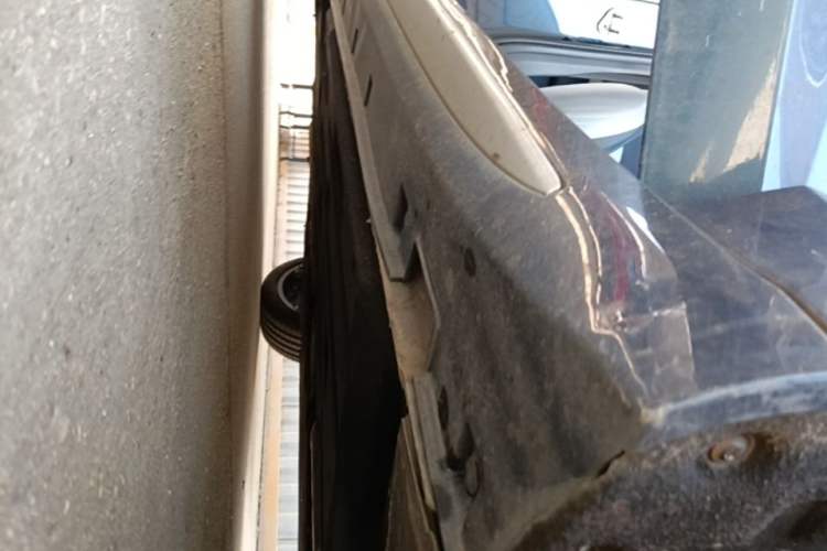 Used Geely Auto Preface 2023 2.0TD Prestige Version Right Side Sill