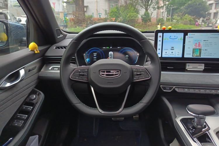 Used Geely Auto Preface 2023 2.0TD "Only This Verdant Green" Edition Steering Wheel