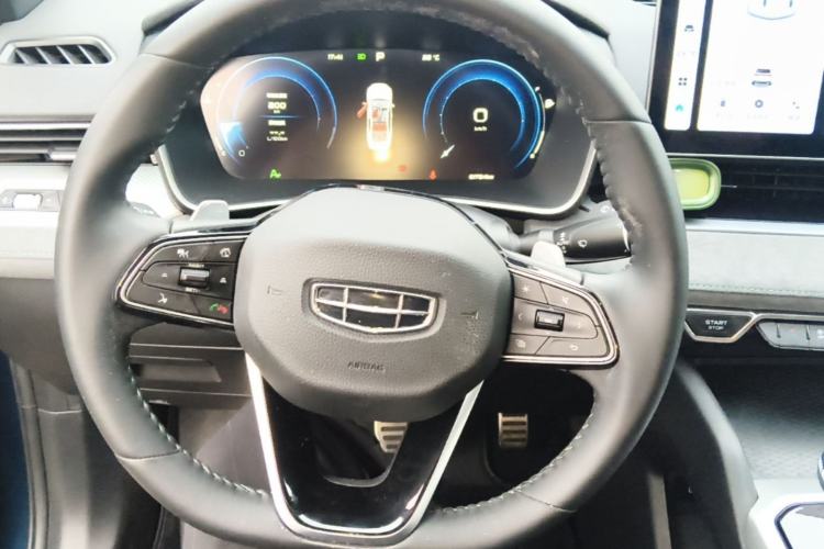 Used Geely Auto Preface 2023 2.0TD "Only This Verdant Green" Edition Steering Wheel