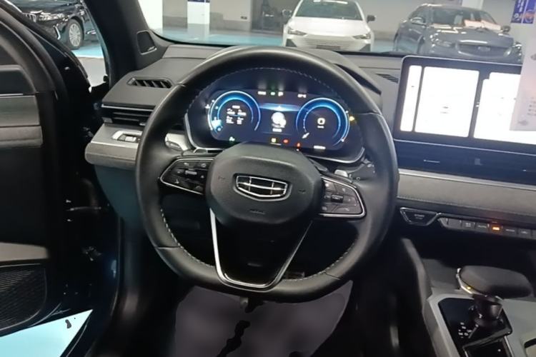 Used Geely Auto Preface 2023 2.0TD "Only This Verdant Green" Edition Steering Wheel