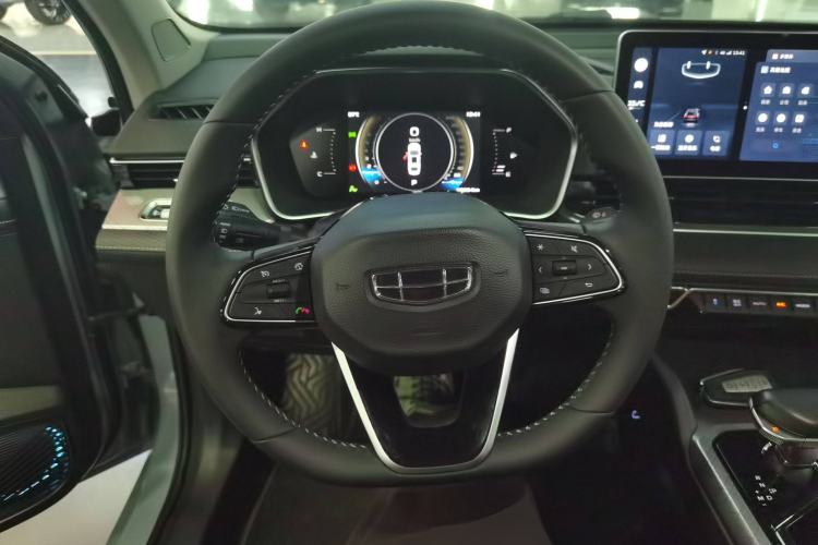 Used Geely Auto Preface 2023 2.0TD Luxury Version Steering Wheel