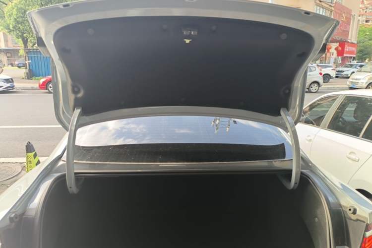 Used Geely Auto Preface 2023 1.5TD Fuyao Version Trunk