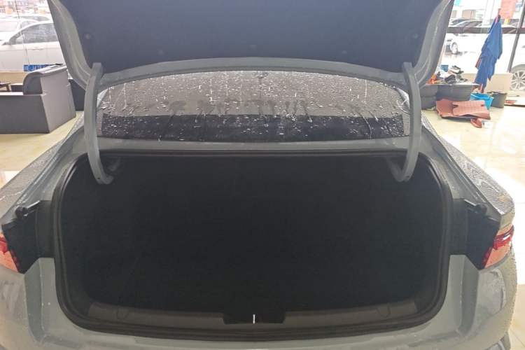Used Geely Auto Preface 2023 2.0TD Space-Time Edition Trunk