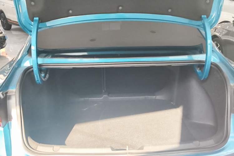 Used Geely Auto Preface 2023 2.0TD Prestige Version Trunk