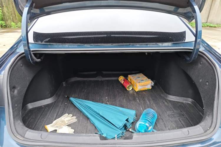 Used Geely Auto Preface 2023 2.0TD "Only This Verdant Green" Edition Trunk